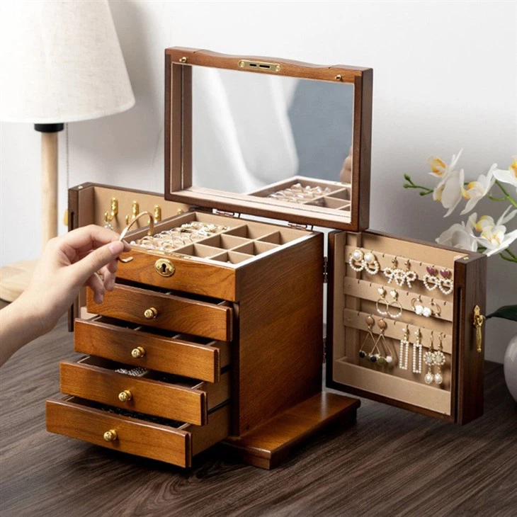 Supersize Jewelry Box With Lock Mirror